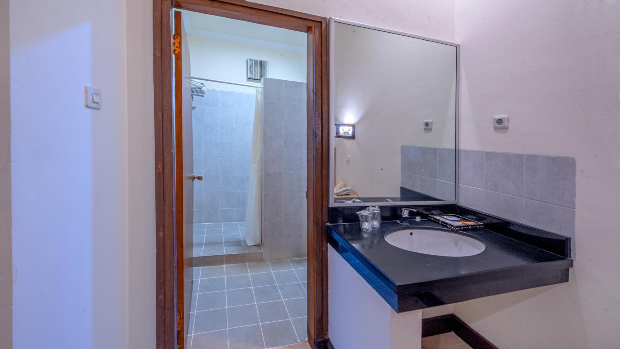 מטאראם Lombok Garden Hotel מראה חיצוני תמונה