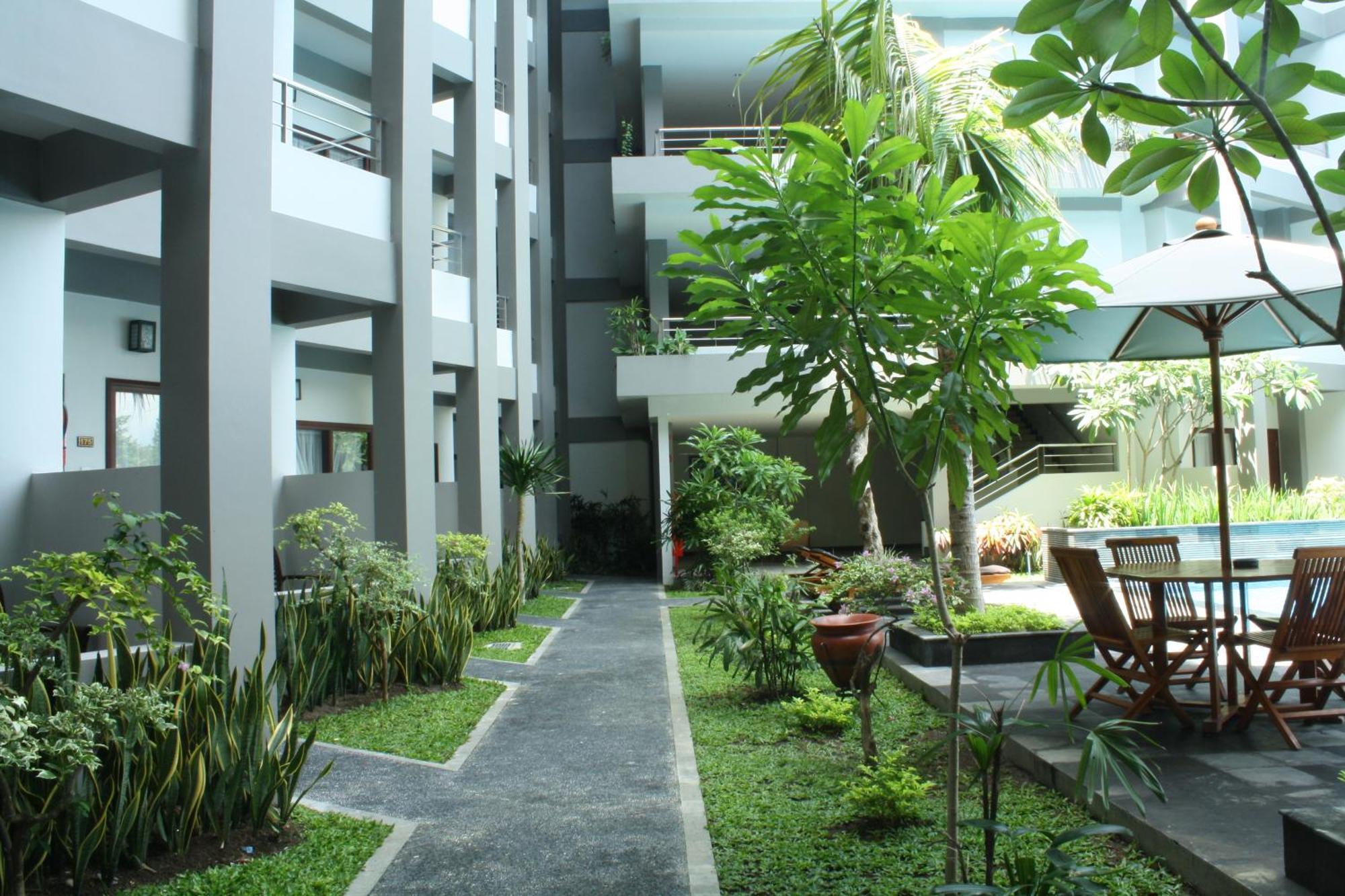 מטאראם Lombok Garden Hotel מראה חיצוני תמונה
