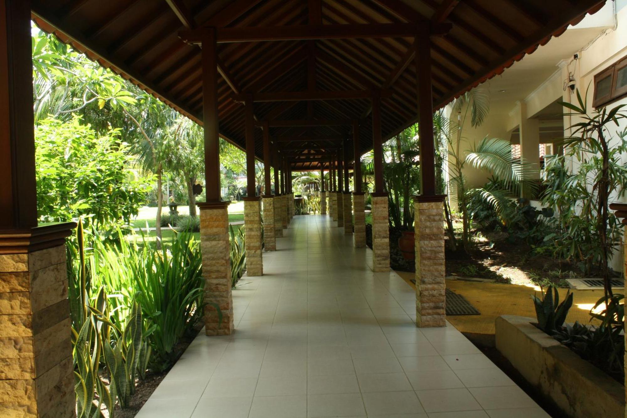 מטאראם Lombok Garden Hotel מראה חיצוני תמונה